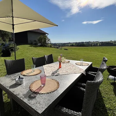 Gustis Huesli - Alpensicht & Pur By Interhome