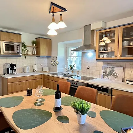 Gustis Huesli - Alpensicht & Pur By Interhome * 호헨스반트