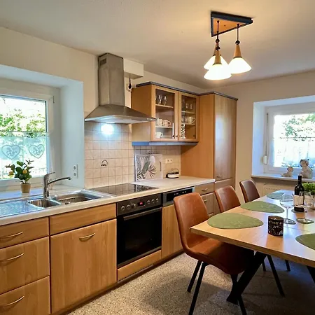 Gustis Huesli - Alpensicht & Pur By Interhome 호헨스반트